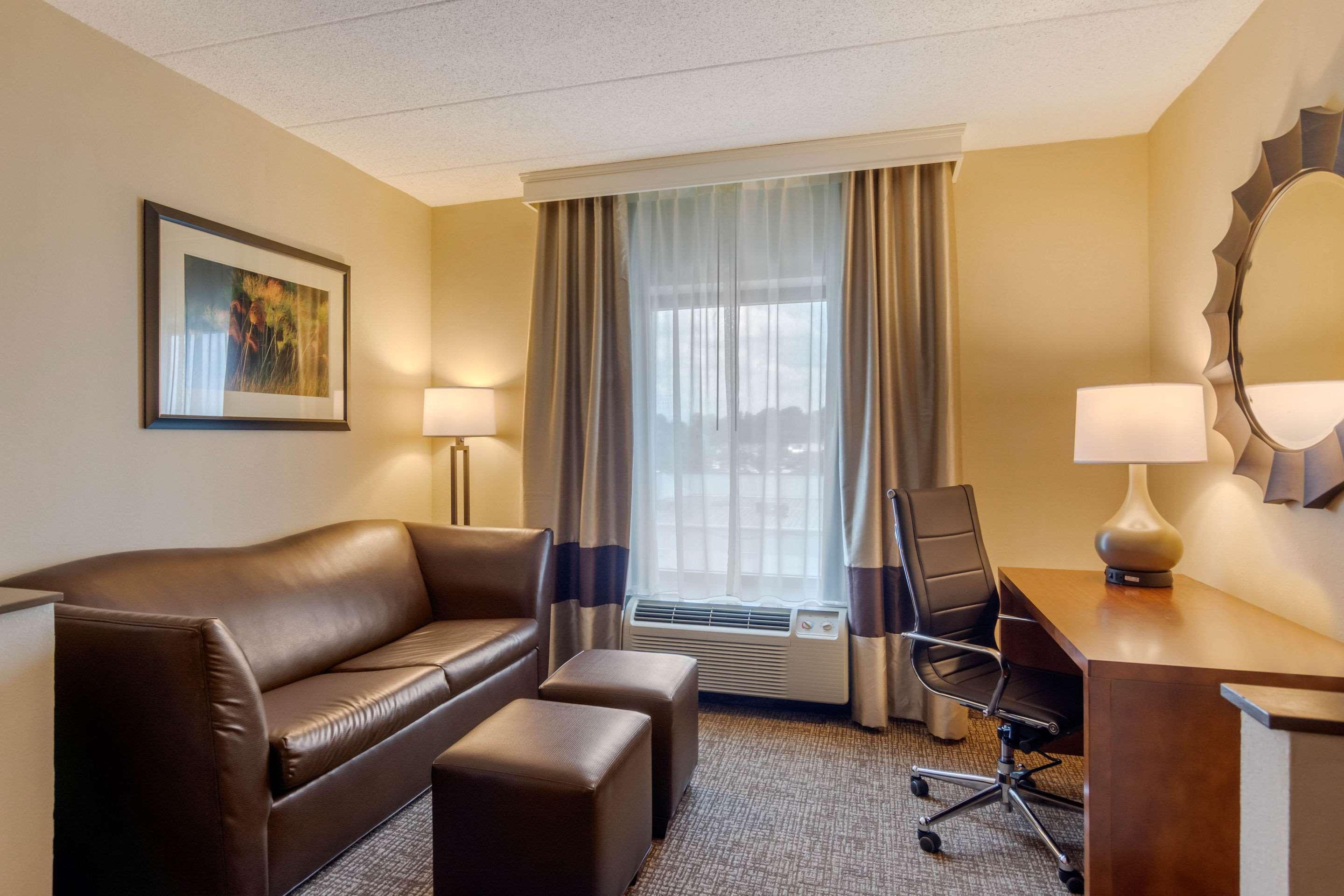 Comfort Suites Southpark Colonial Heights Εξωτερικό φωτογραφία